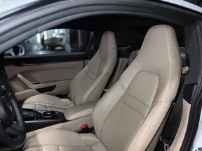Porsche 911 Carrera 4 2023