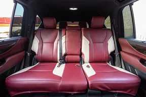 Lexus LX 700h 2025