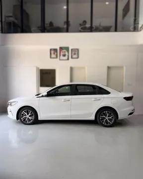 Geely Emgrand 2025