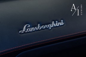 Lamborghini Aventador 2012