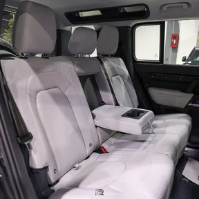 Land Rover Defender 110 2026
