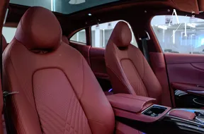 Aston Martin DBX 2023