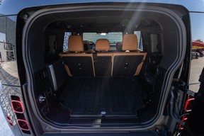 Land Rover Defender 110 2024