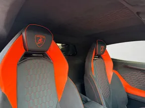 Lamborghini Revuelto 2024