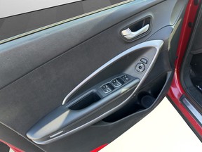 Hyundai Grand Santa Fe 2014