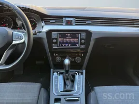 Volkswagen Passat 2021