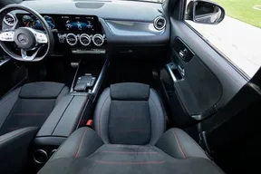 Mercedes-Benz GLA 200 2023