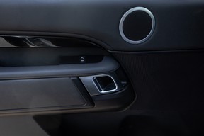 Land Rover Discovery 2019