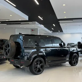 Land Rover Defender 110 2023