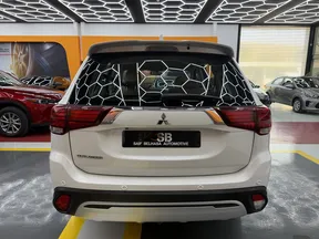 Mitsubishi Outlander / Airtek 2023