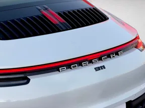 Porsche 911 Carrera 4 2023
