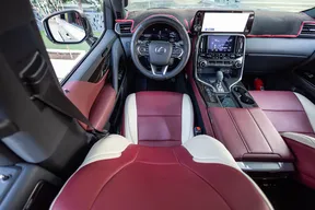 Lexus LX 700h 2025