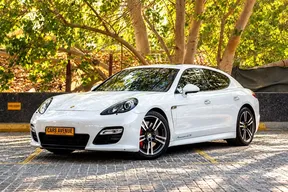 Porsche Panamera GTS 2013