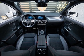 Mercedes-Benz EQA 350 2022