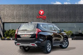 Mitsubishi Montero Sport 2024