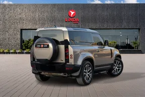 Land Rover Defender 90 2023