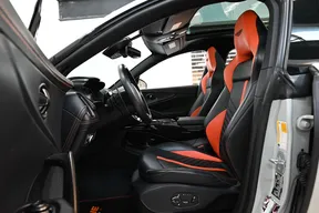 Aston Martin DBX 2023