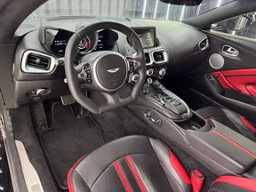 Aston Martin V8 Vantage 2019