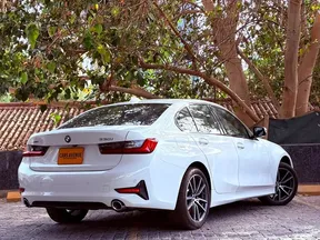BMW 3 Series 330 2020