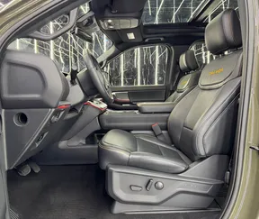 Ford Expedition 2025