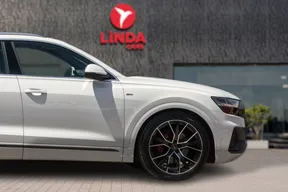 Audi Q8 2023