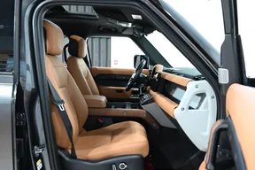 Land Rover Defender 130 2023