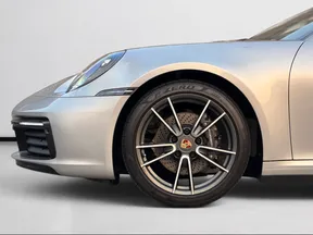 Porsche 911 Carrera 4 2024