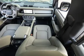 Land Rover Defender 110 2024