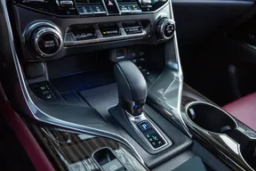 Lexus LX 700h 2025