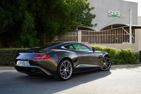 Aston Martin Vanquish 2016