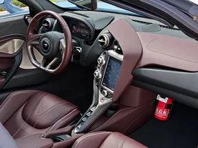 McLaren 720S 2022