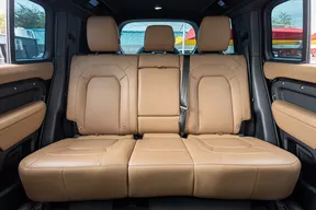 Land Rover Defender 110 2025