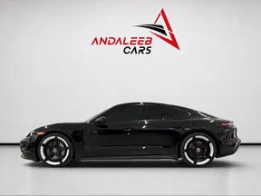 Porsche Taycan 2023