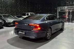 Volvo S90 2023