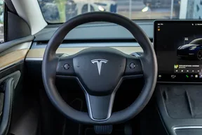 Tesla Model Y Long Range 2023