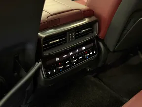 Lexus LX 600 2025