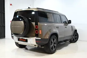Land Rover Defender 110 2024