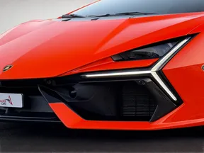 Lamborghini Revuelto 2024
