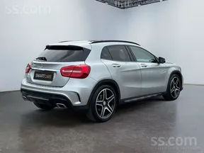 Mercedes-Benz GLA 200 2015
