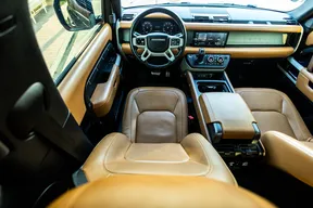 Land Rover Defender 90 2023
