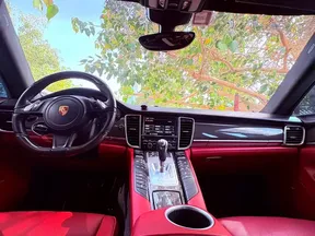 Porsche Panamera 4S 2014