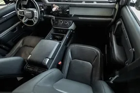 Land Rover Defender 110 2023