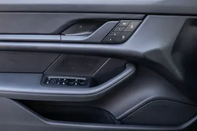 Porsche Taycan 2024