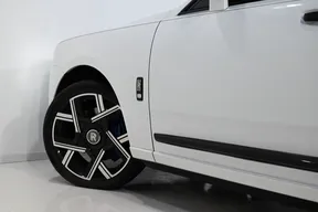 Rolls-Royce Cullinan Black Badge 2022