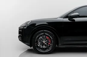 Porsche Cayenne GTS 2025