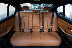 BMW 3 Series 330 2019