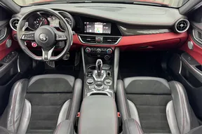 Alfa Romeo Giulia Quadrifoglio 2021