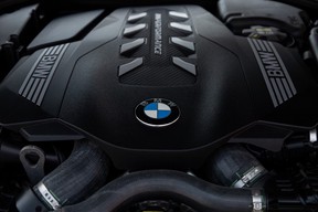 BMW 8 Series M850 2022