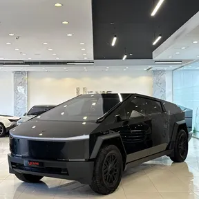 Tesla Cybertruck 2025