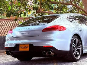 Porsche Panamera 4S 2014